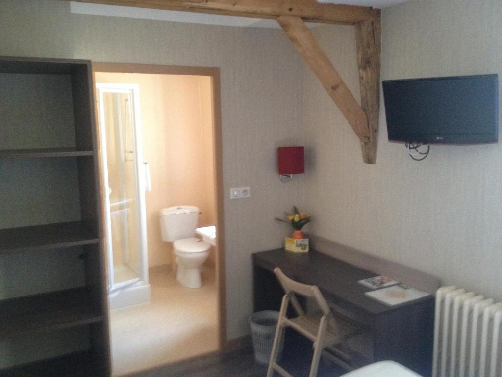 Hotel Du Commerce Cholet Room photo